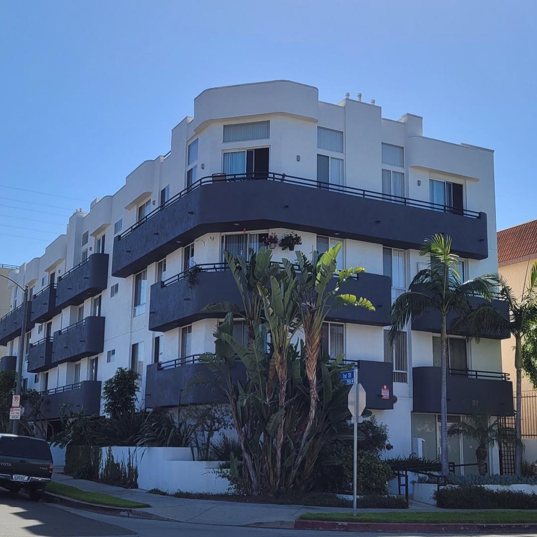 Los Angeles Apartment: 100 S. Hayworth