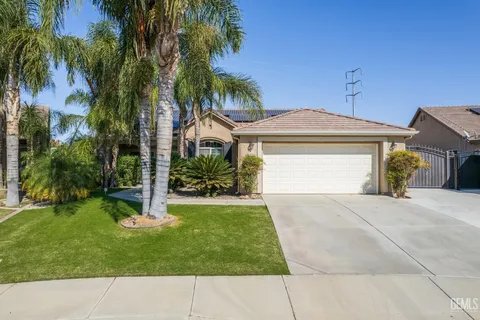 Bakersfield House: 11100 Vista Fuego Dr