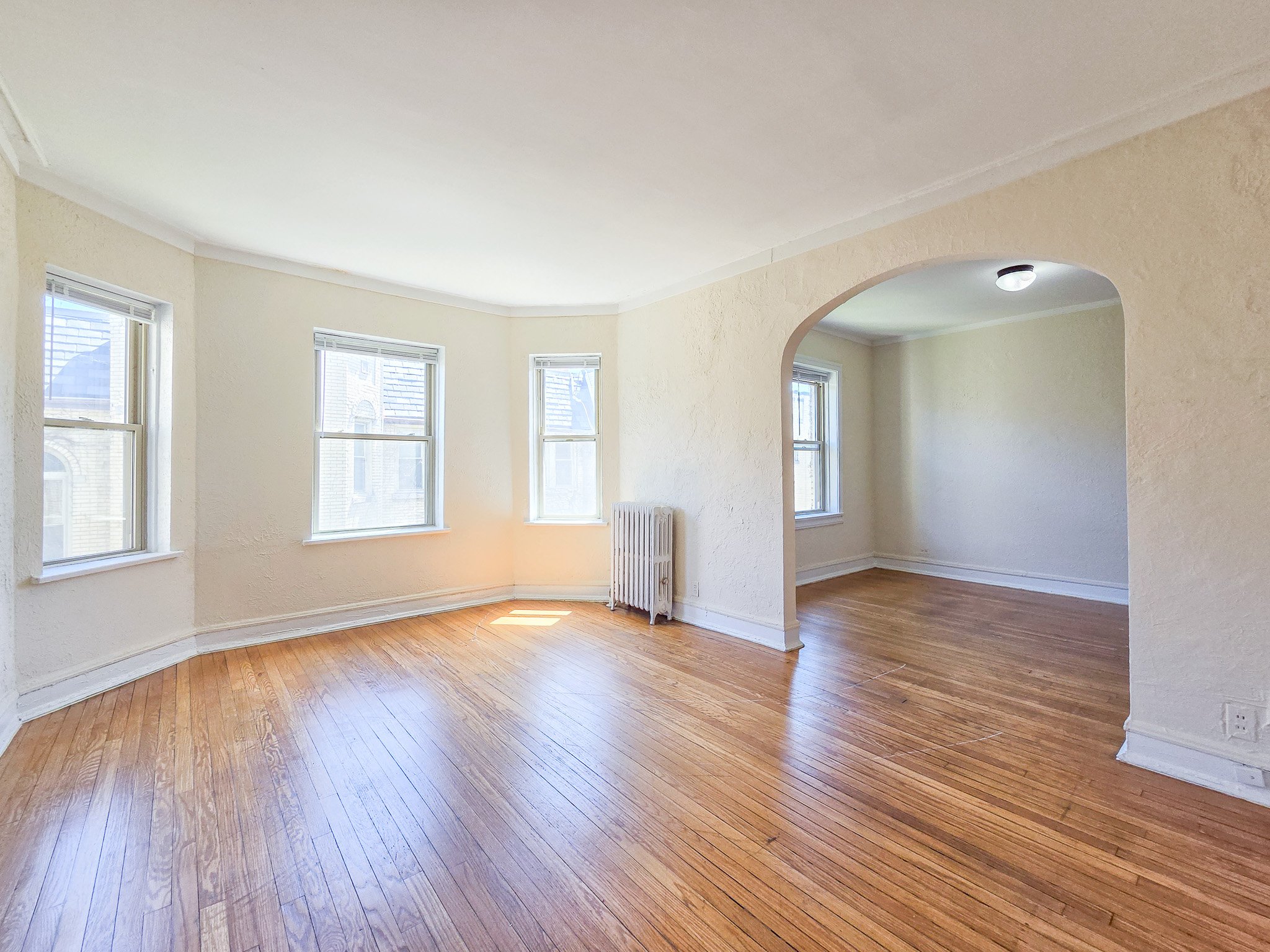 Chicago Apartment: 1430 Farwell