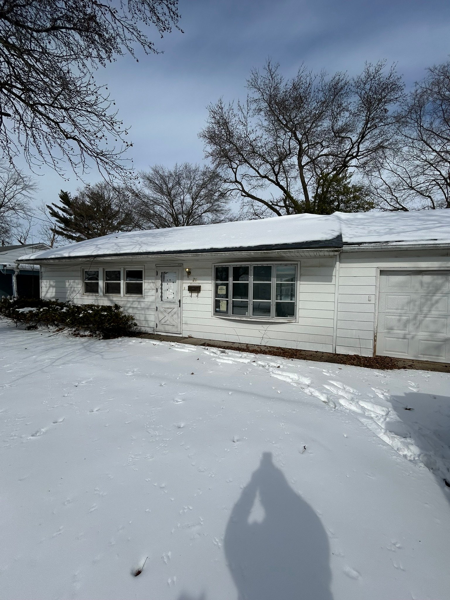 Sauget House: 21 Agnes Dr