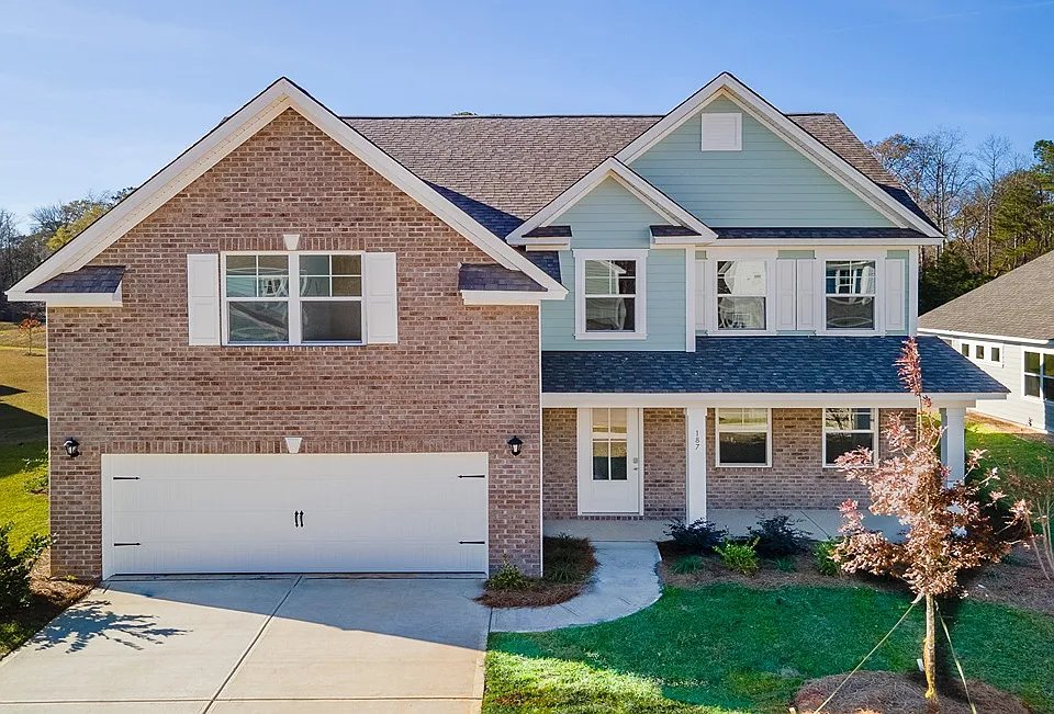 Summerville House: 187 Cherry Grove Dr