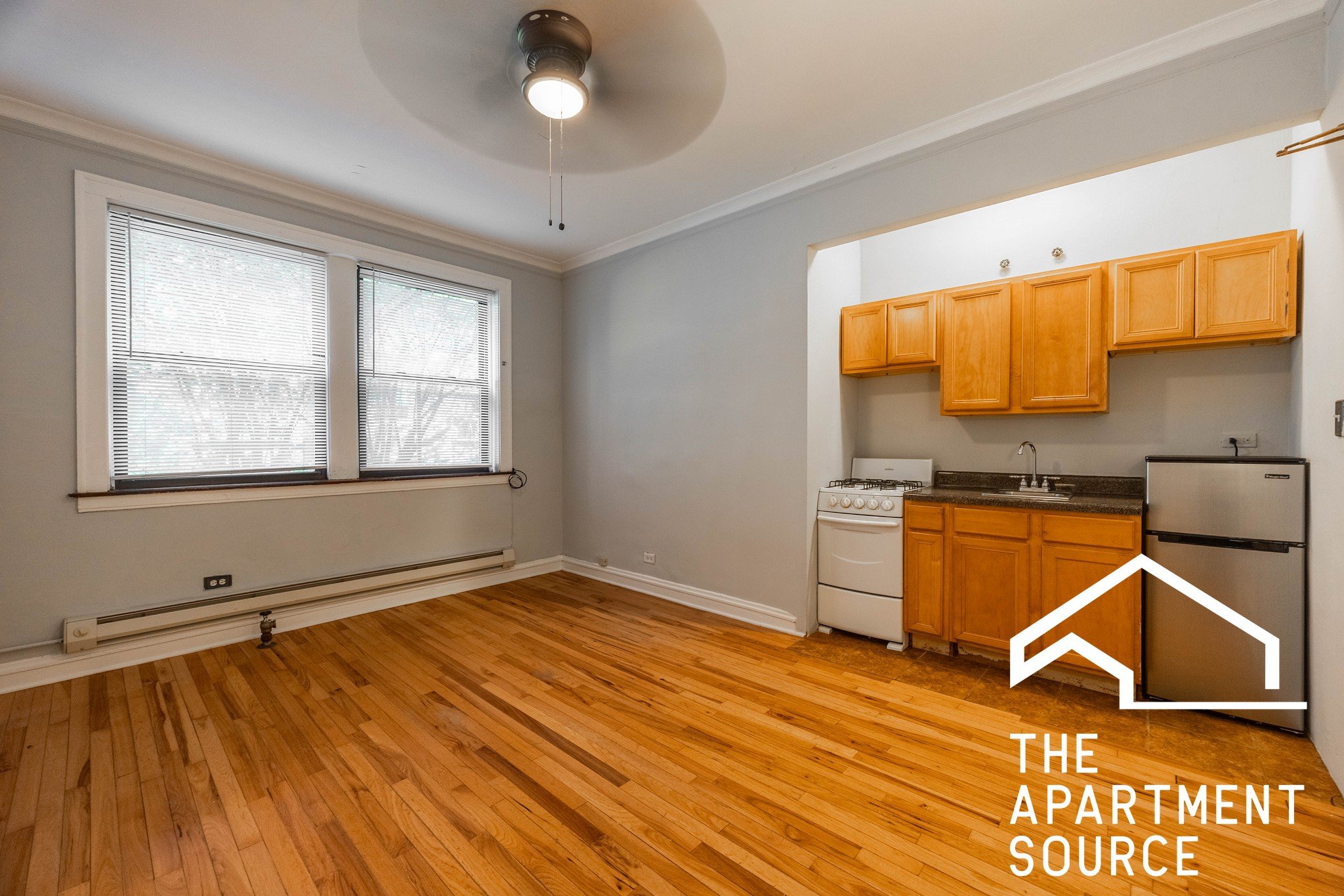 Chicago Apartment: 4546 North Damen Ave.