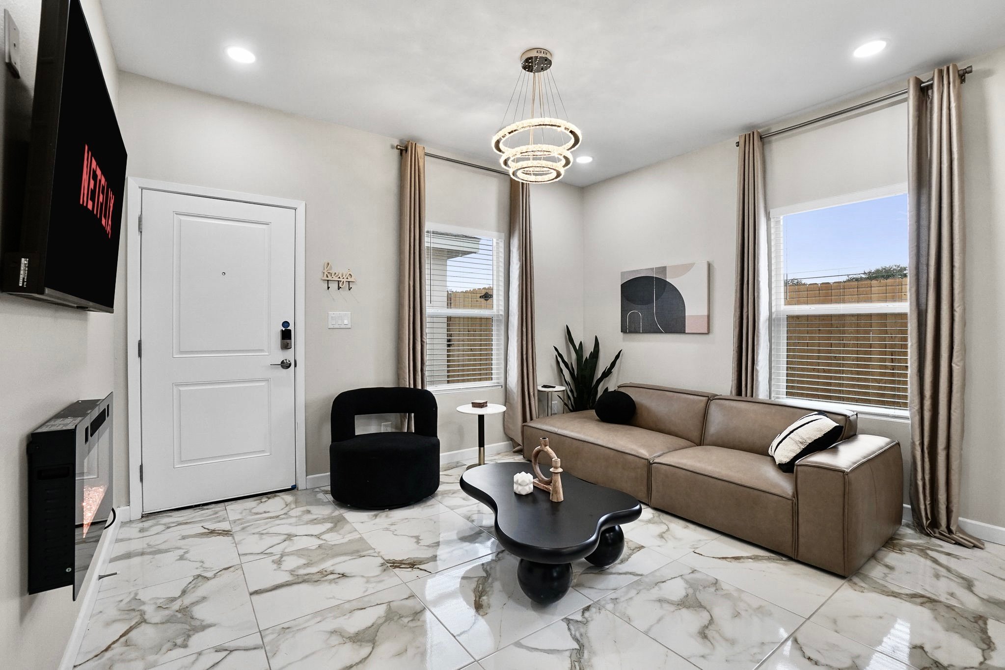Edinburgh Condo: 505 n emerald ave