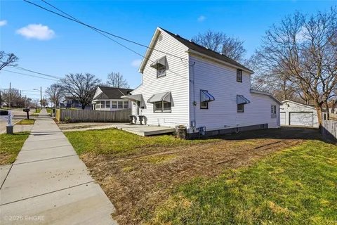 Des Moines House: 6208 SE 2nd St