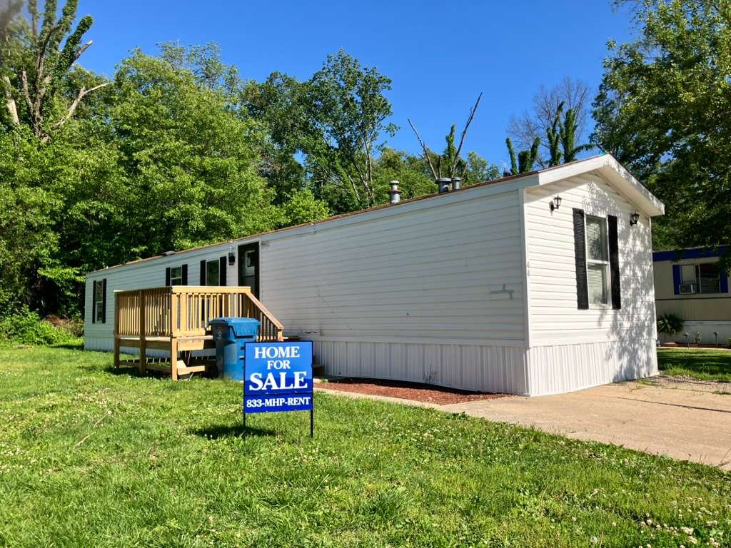 Centralia House: 44 Deerwood Park