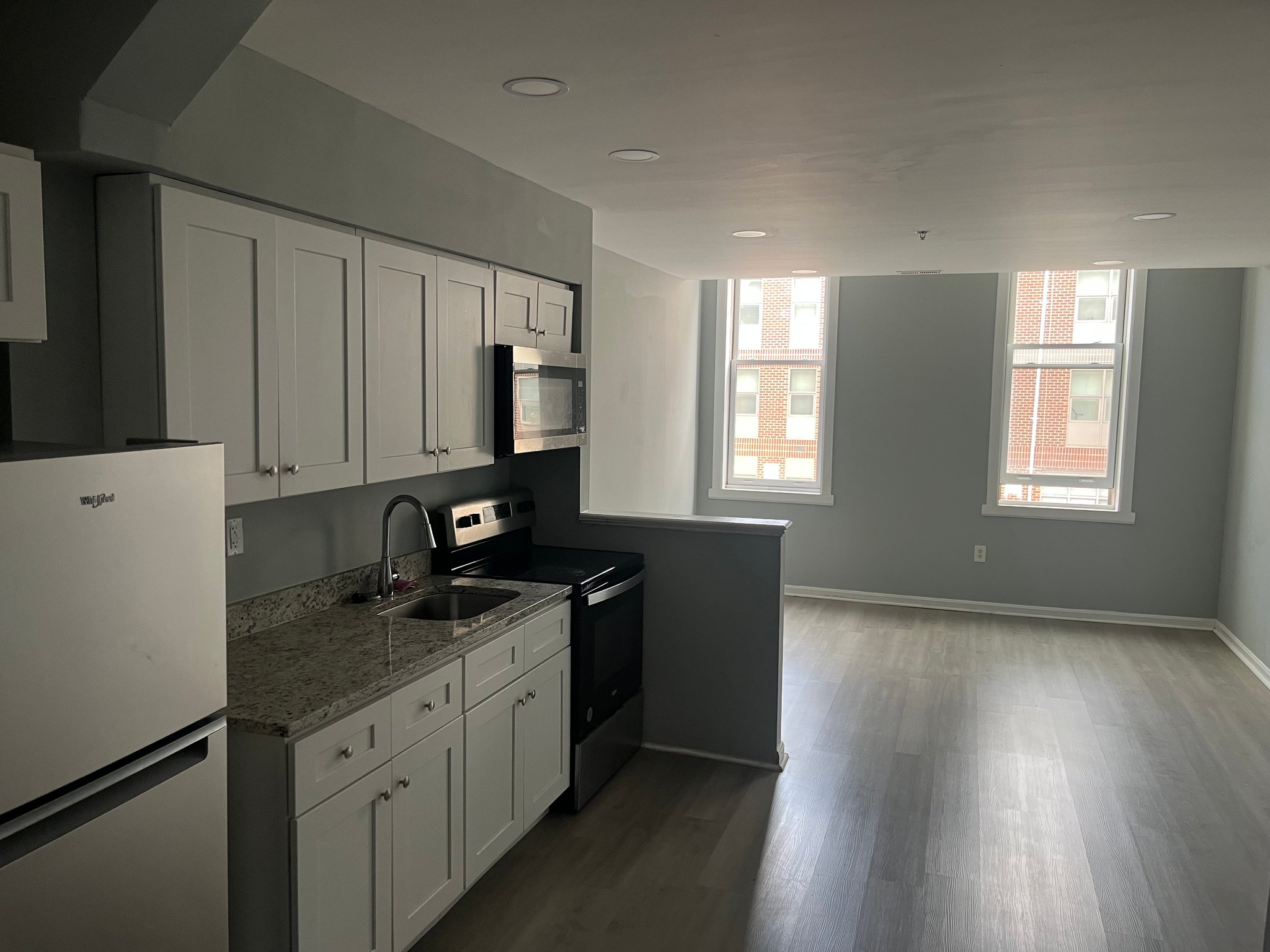 Baltimore Apartment: 1029 W Baltimore St