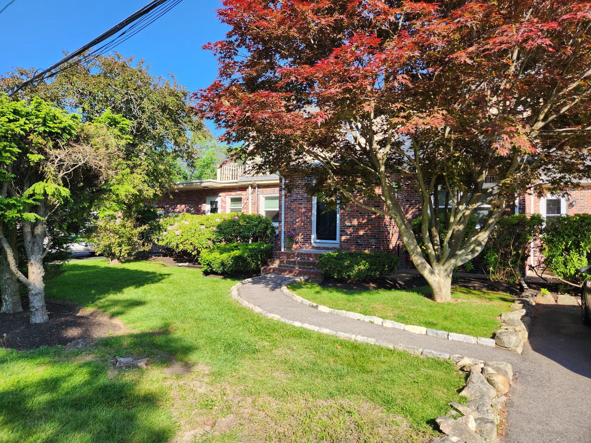Salem Apartment: 34 Pond St