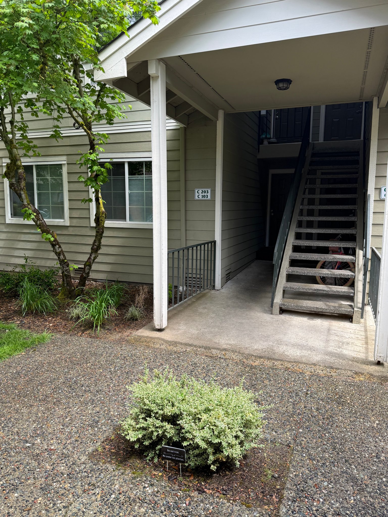 Issaquah Apartment: 755 5th Ave NW