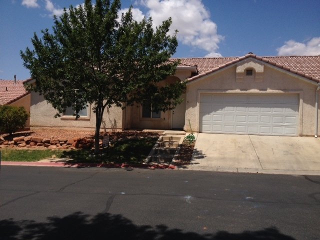 Saint George Townhome: 2099 E Middleton Dr