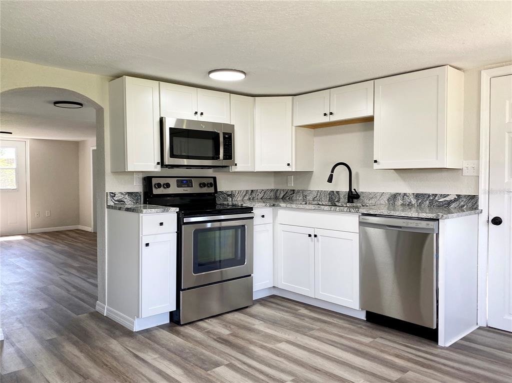 Zephyrhills House: 37902 7th ave