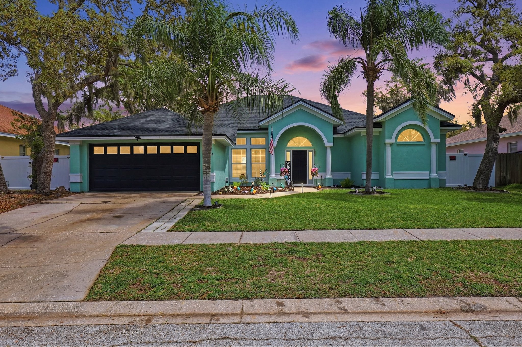 Riverview House: 10434 Nightengale Dr