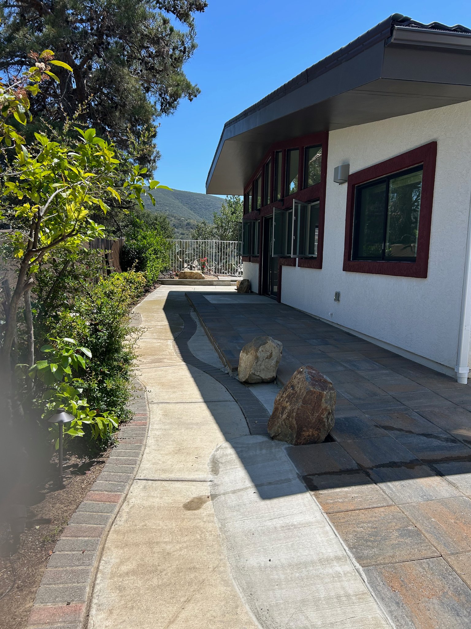 San Marcos House: 870 Windridge Circle