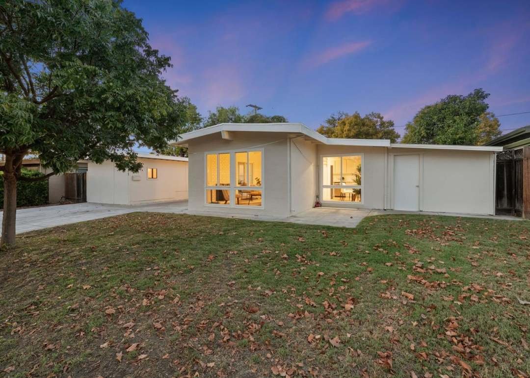 Santa Clara House: 2331 Castro Pl