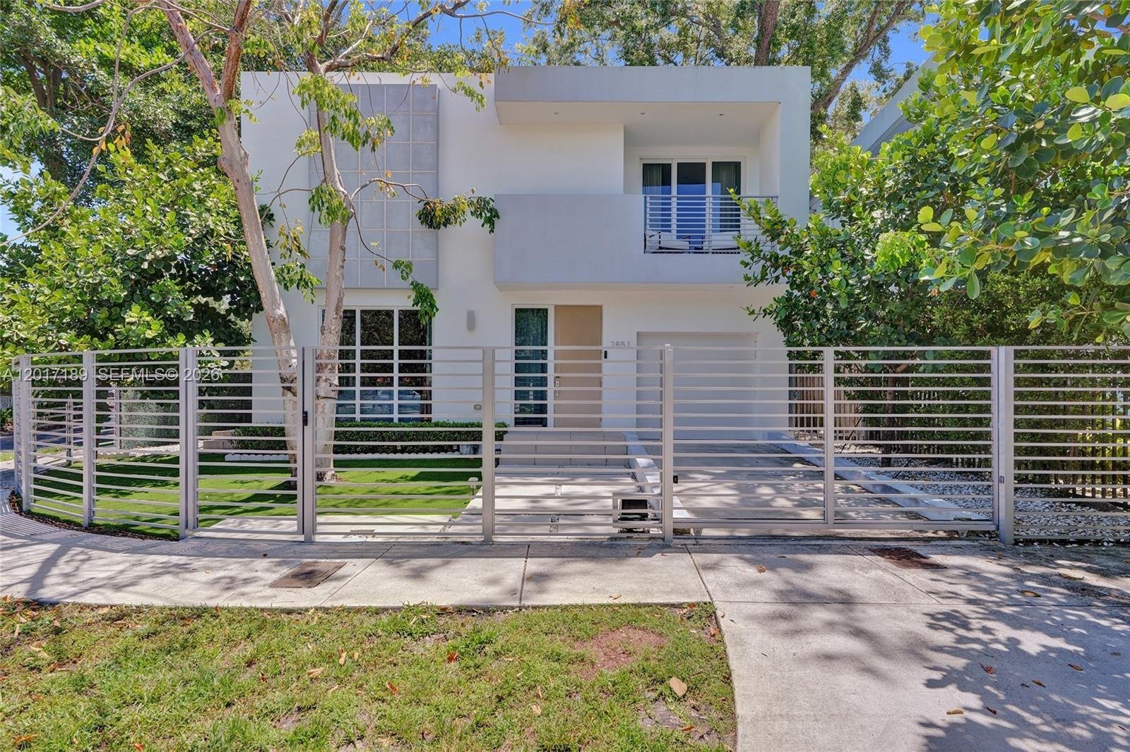 Miami Townhome: 2851 SW 33rd Ct