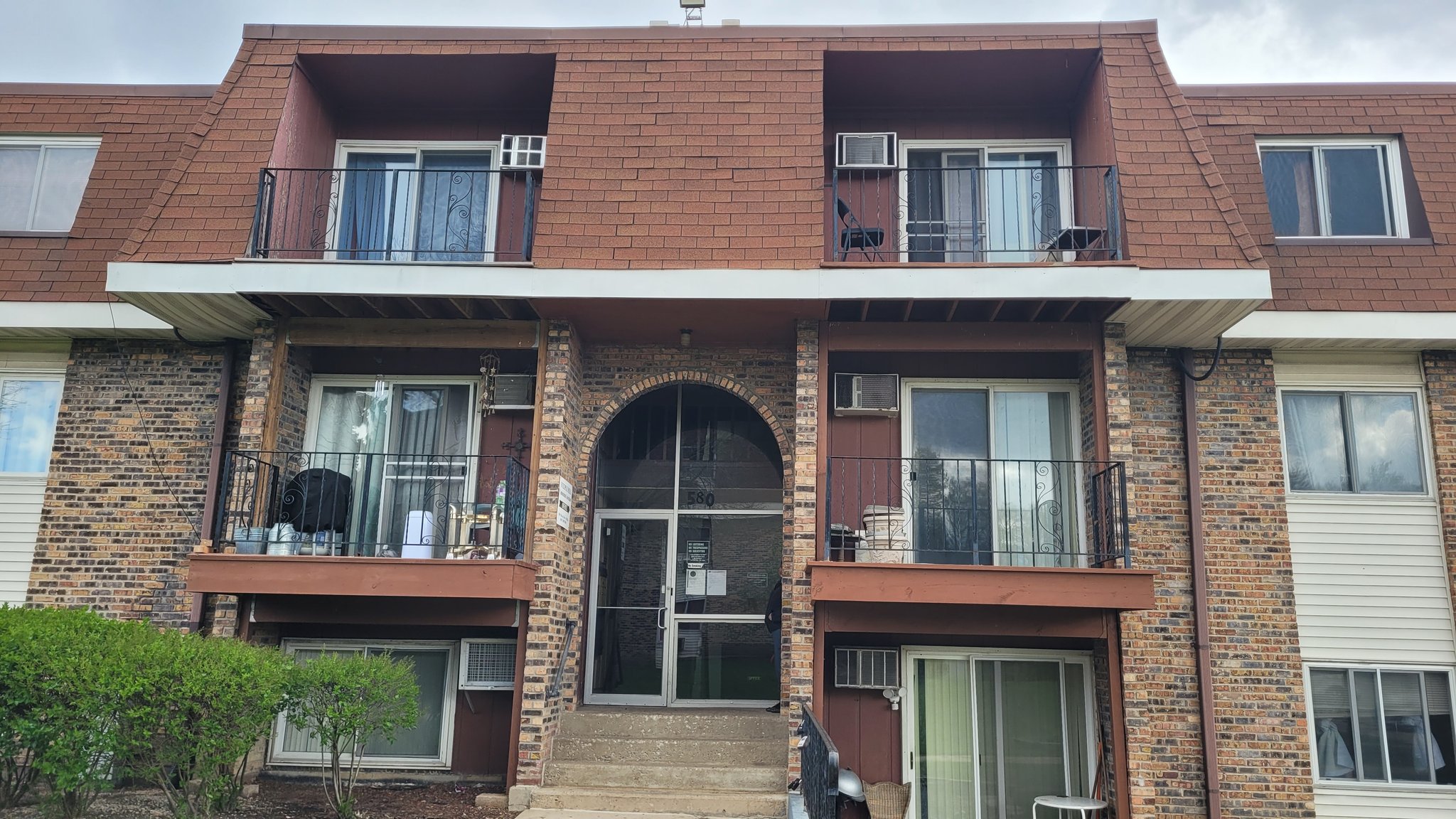 Hoffman Estates Condo: 580 Mesa dr