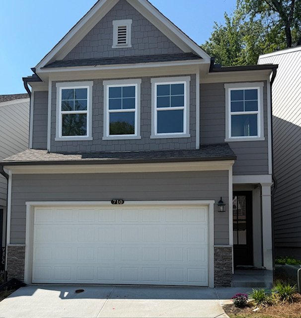 Kennesaw House: 710 Smokey Quartz Way
