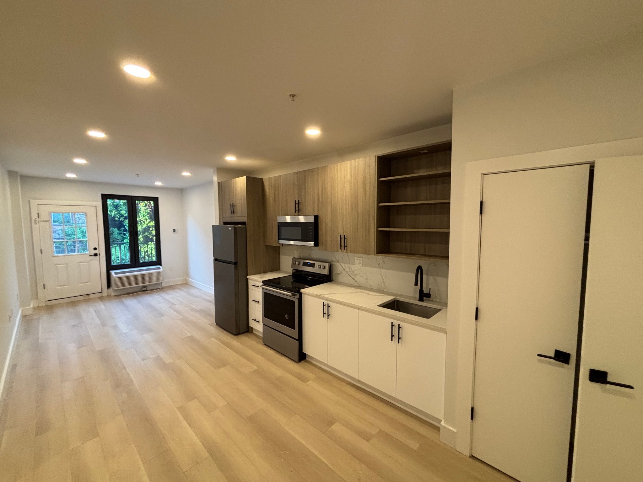 Jersey City Apartment: 316 Forrest St