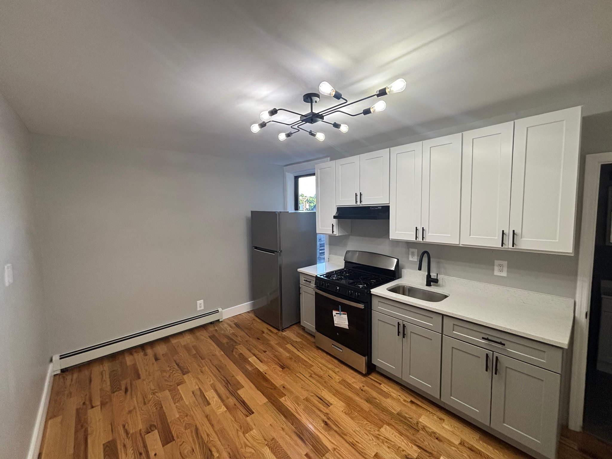 Jersey City Apartment: 838 Communipaw Ave