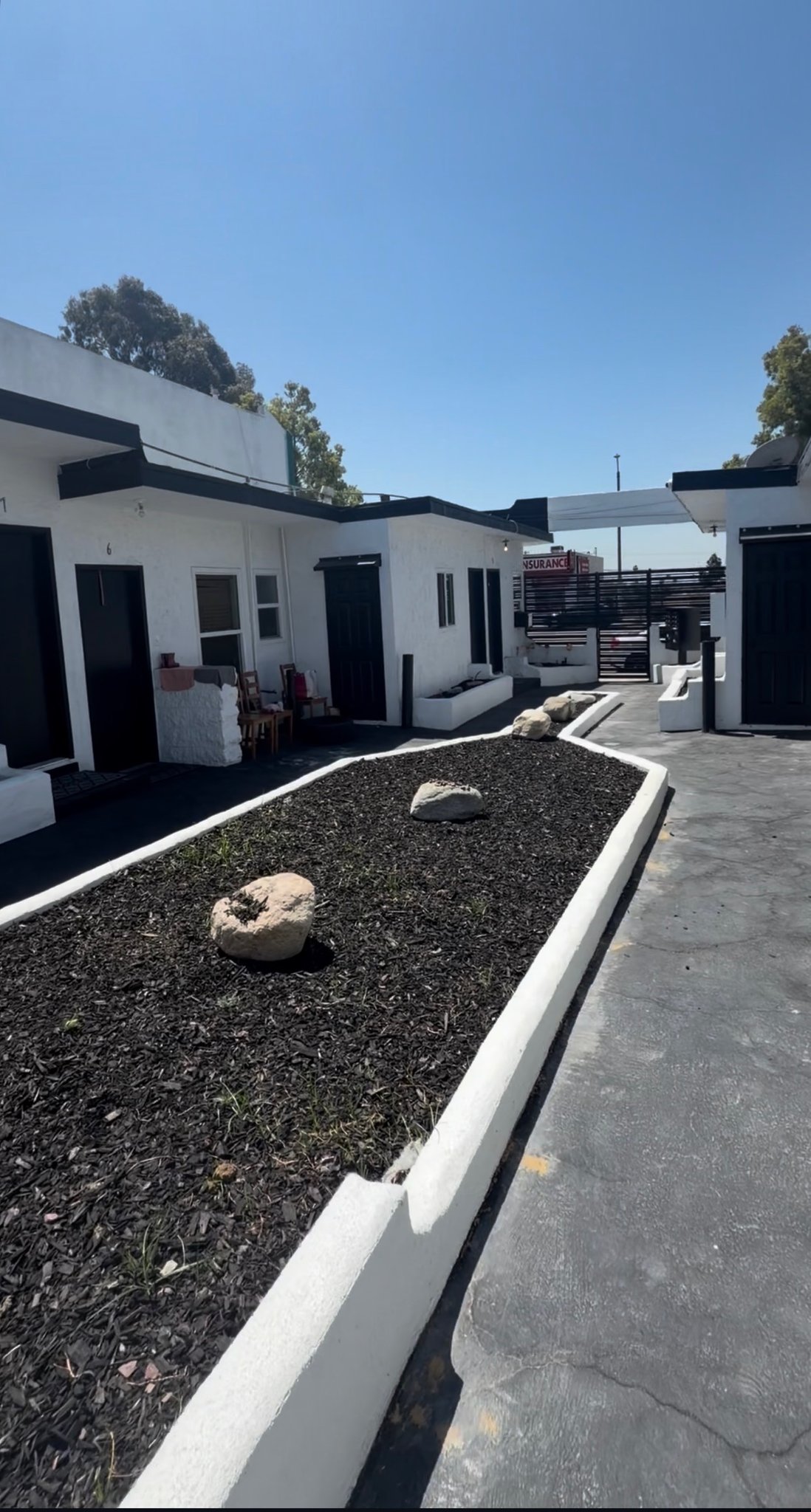 Montebello Apartment: 2616 W Beverly Blvd