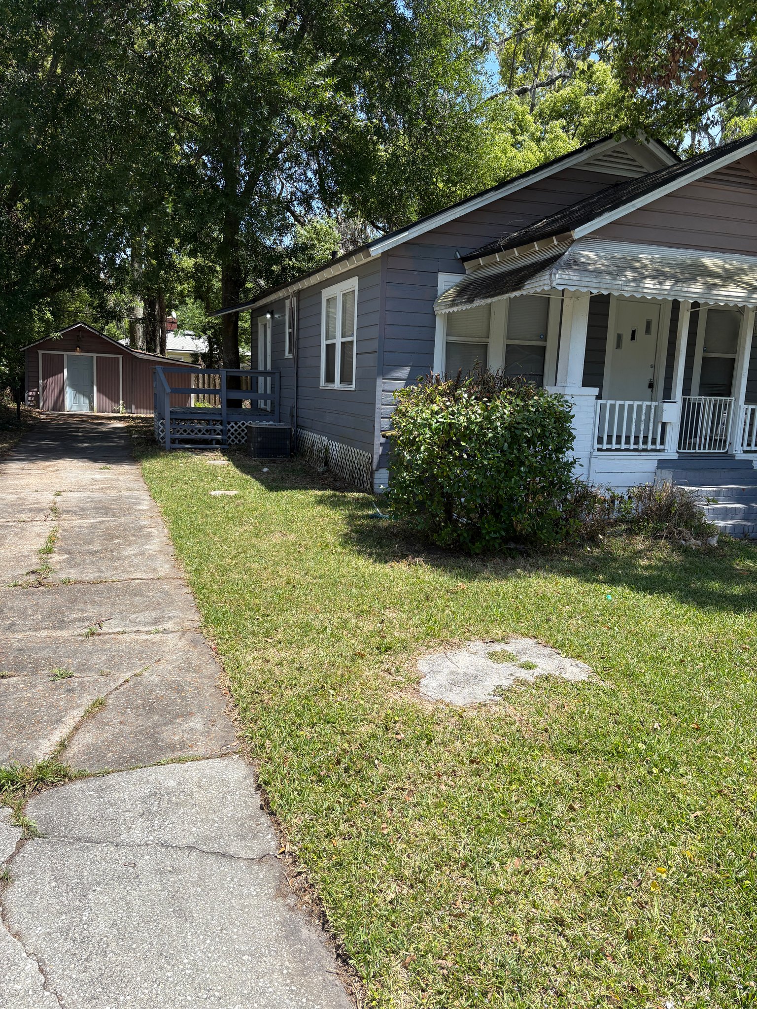 Jacksonville House: 841 Ontario street