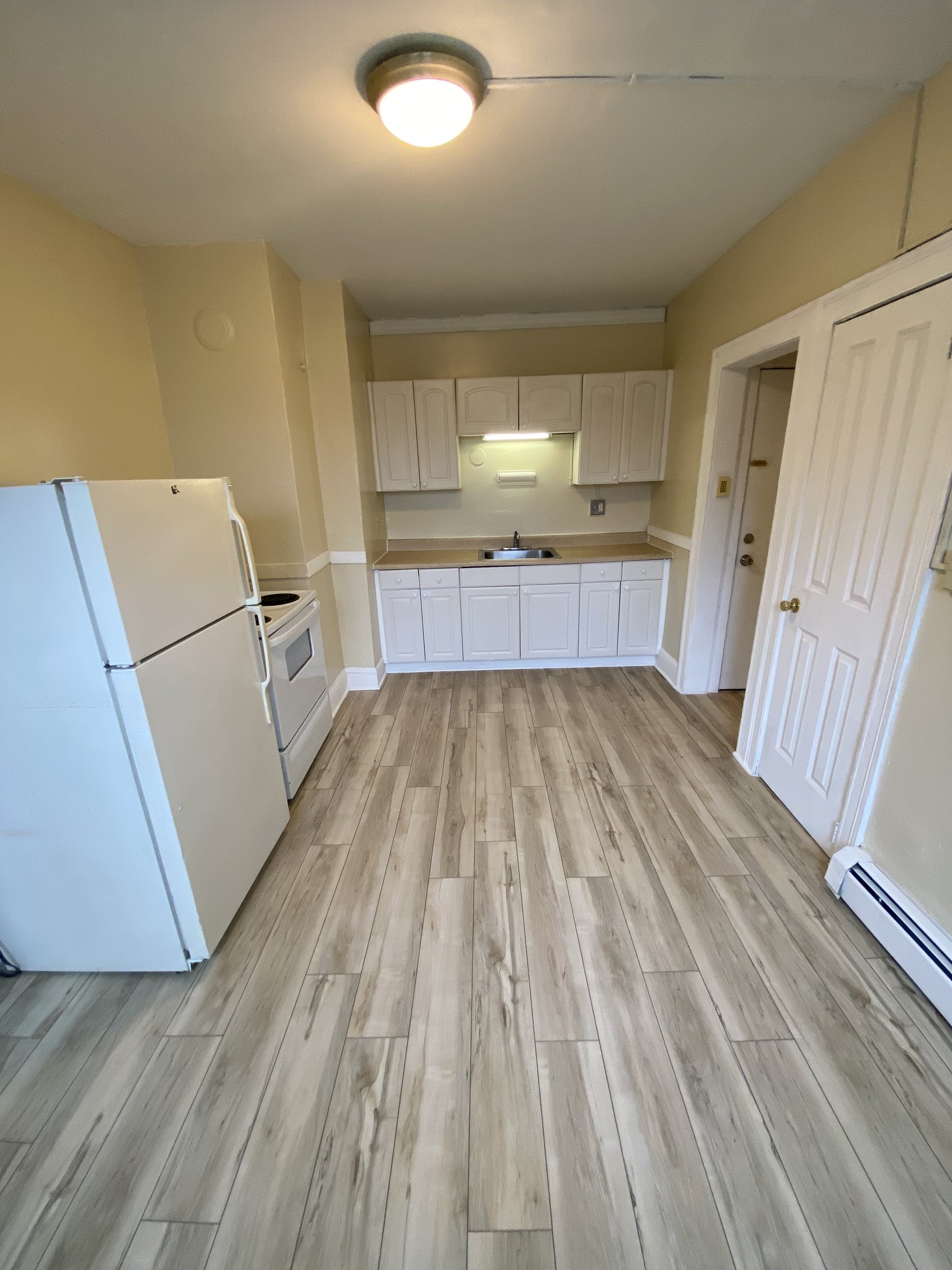 Hartford Apartment: 784 Capitol ave