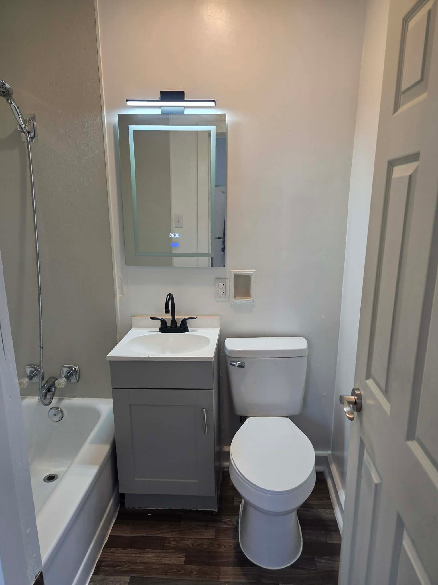 Westernport Apartment: 404 Walnut St