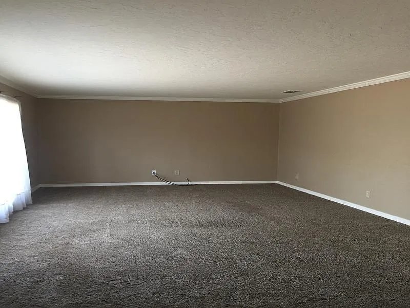 Longview House: 1912 Sunshine Sq