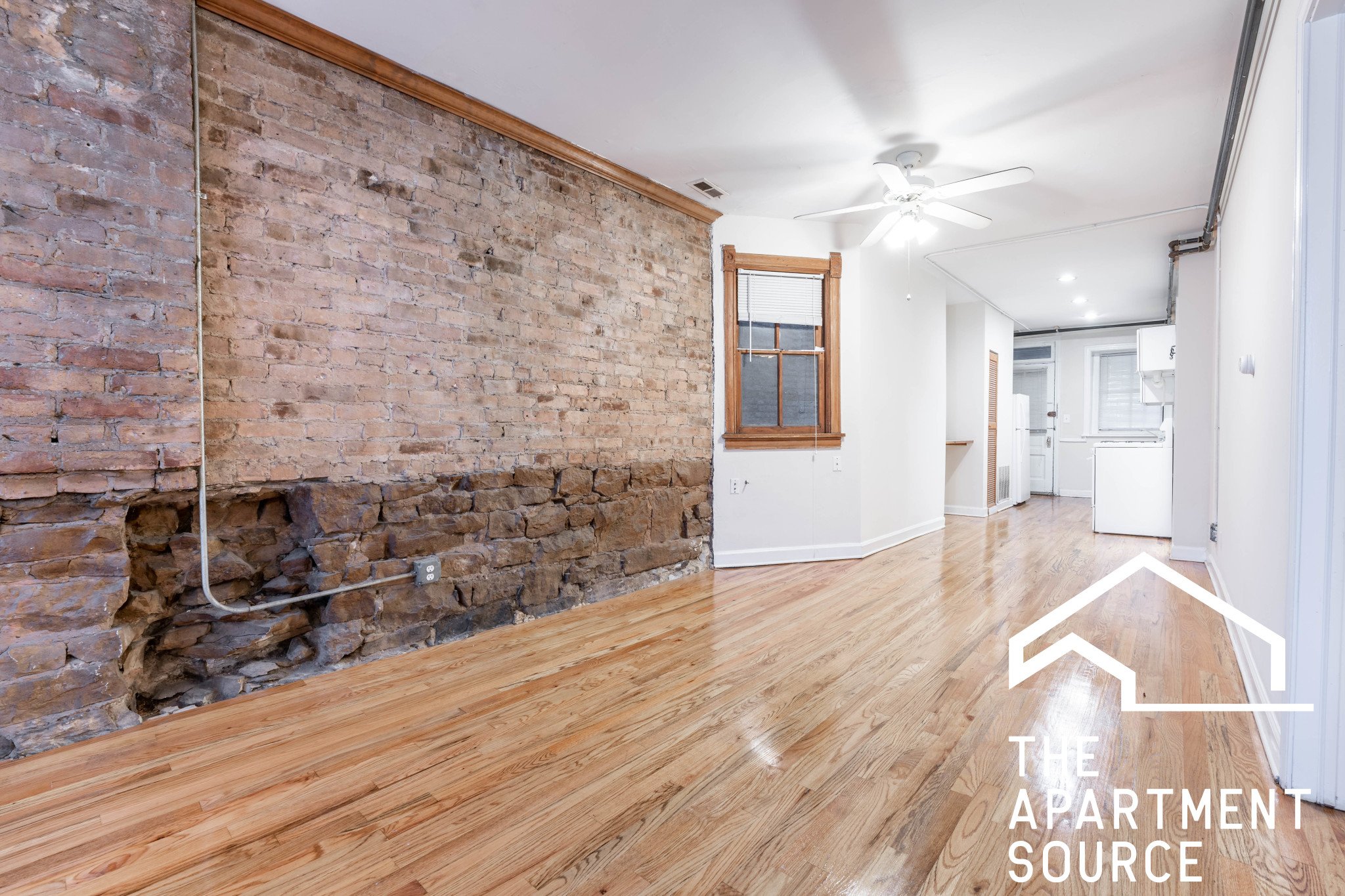 Chicago Apartment: 1208 West Wrightwood Ave