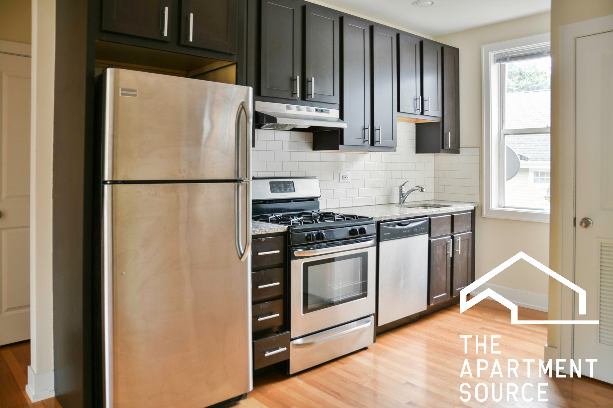Chicago Apartment: 1929 West Winona St.