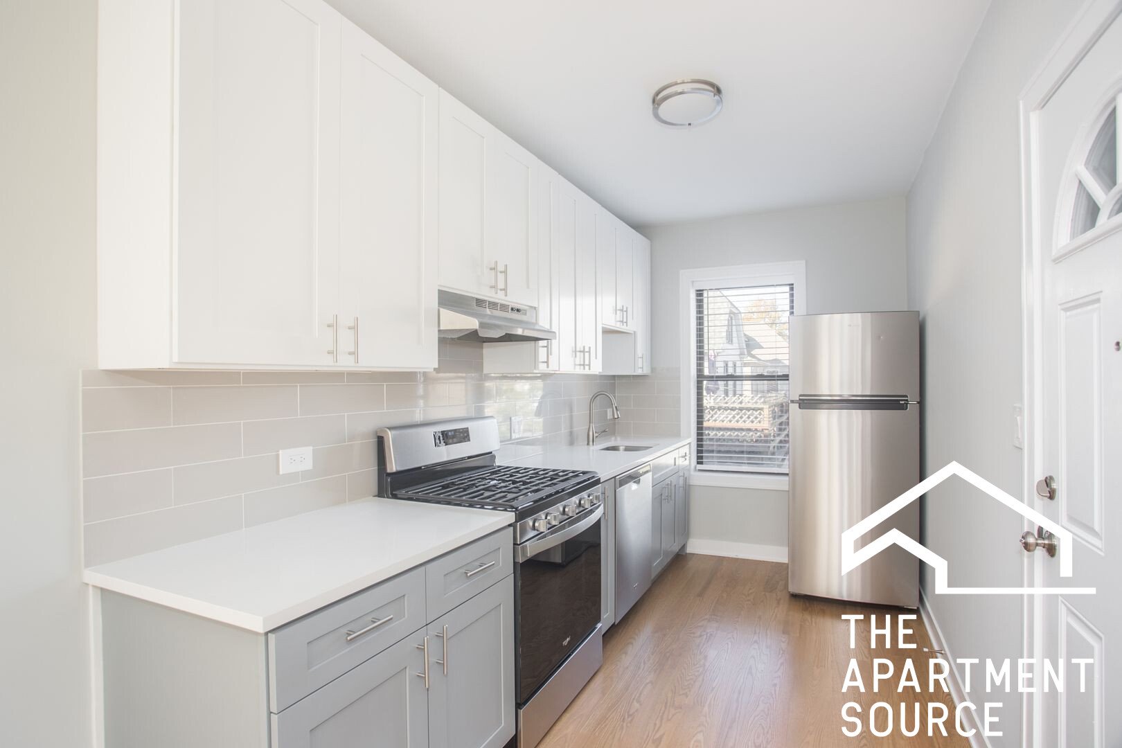 Chicago Apartment: 1952 West Wilson Ave