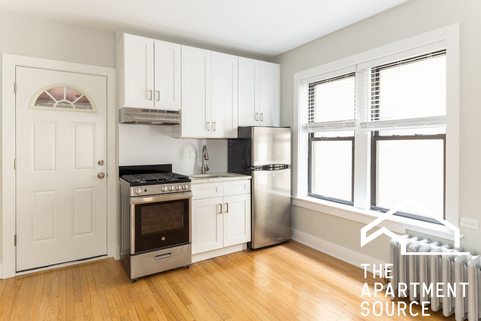 Chicago Apartment: 1948 West Wilson Ave