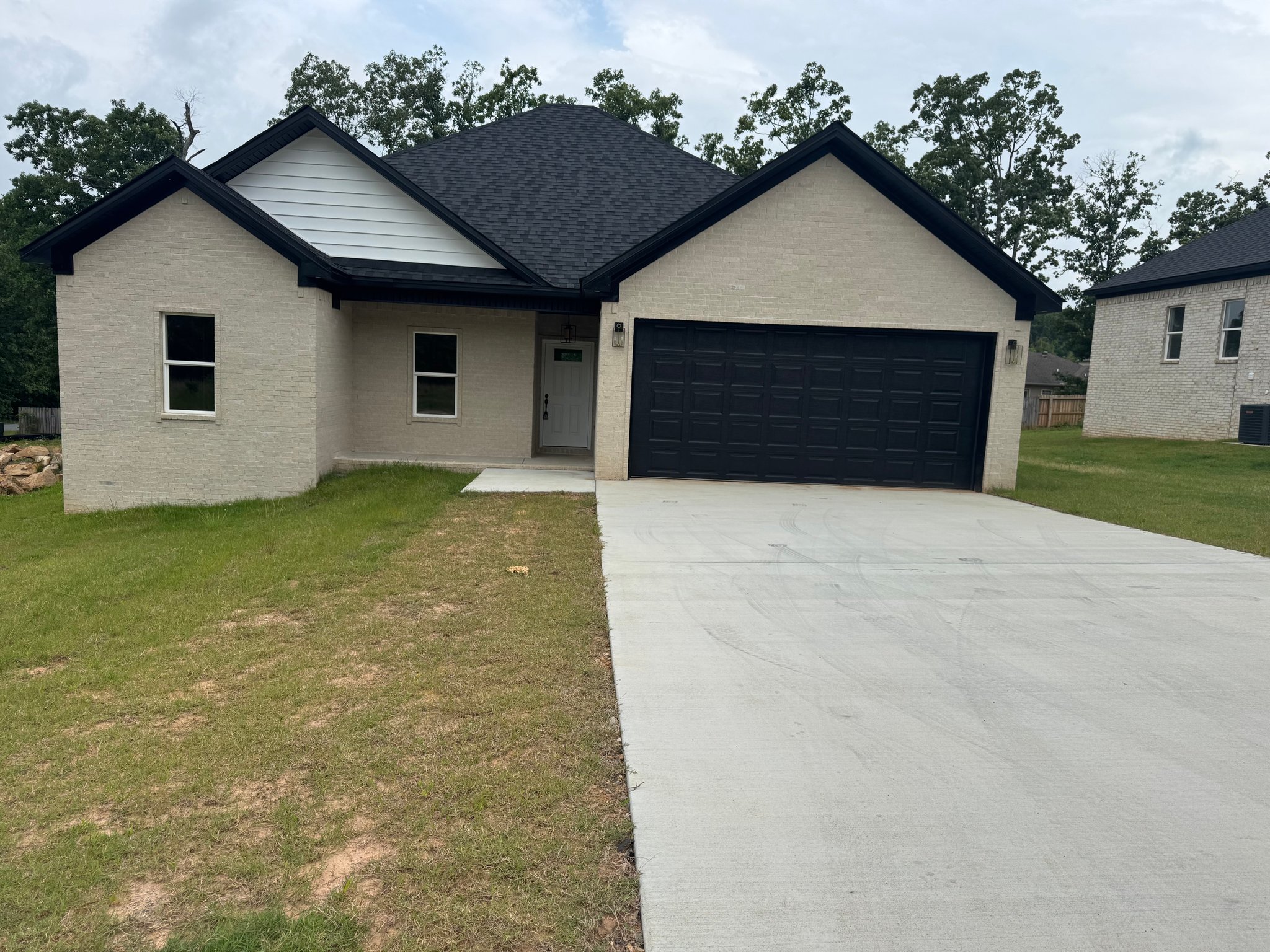Austin House: 503 Madeleine Cir