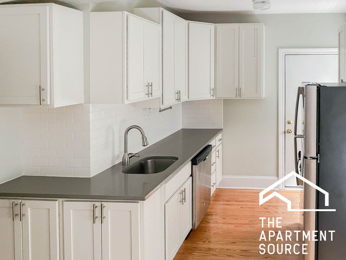 Chicago Apartment: 623 West Melrose St