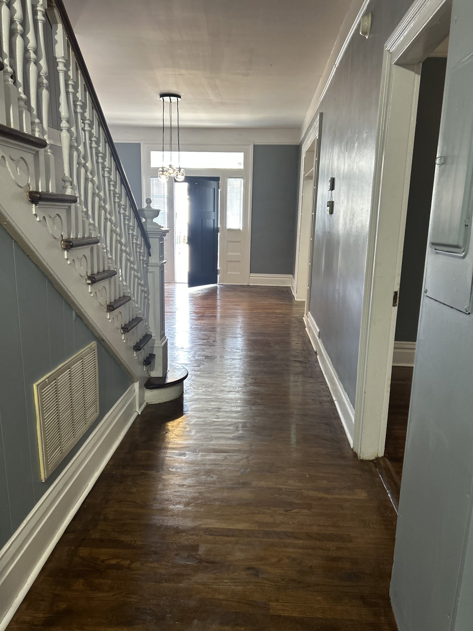 Augusta House: 805 Crawford Ave
