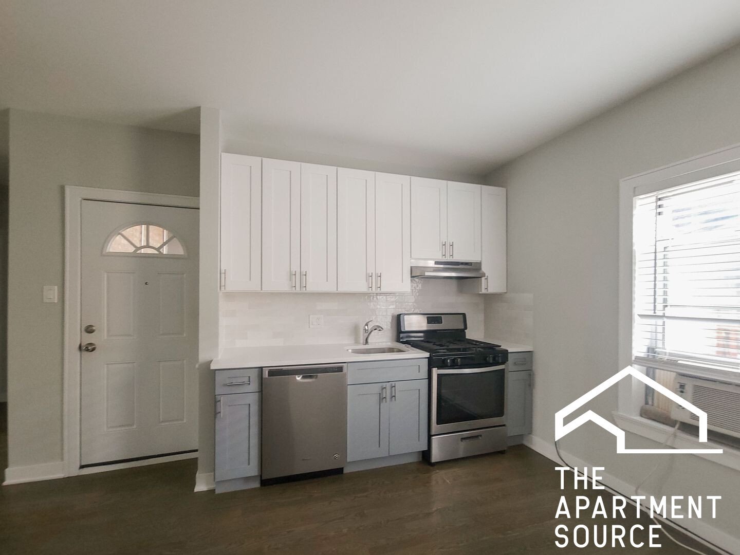Chicago Apartment: 5135 North Wolcott Ave