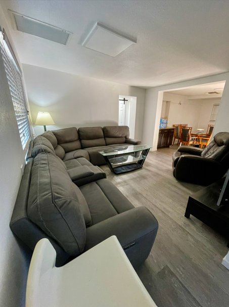 Tucson House: 850 E Freeman Pl