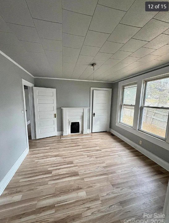 great falls House: 8 Maple St