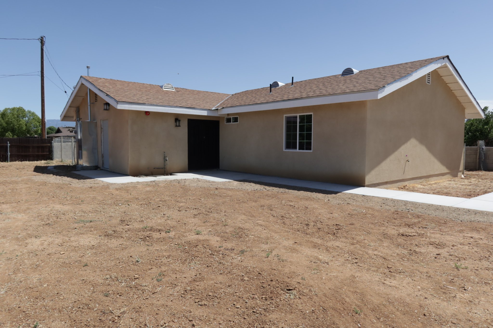 Grand Terrace House: 22144 1/2 De Berry St