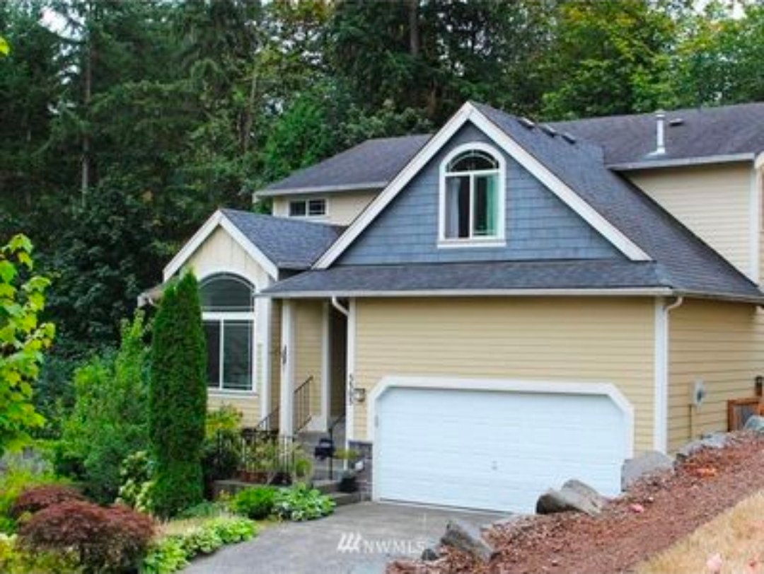 Renton House: 5305 NE 11th Ct