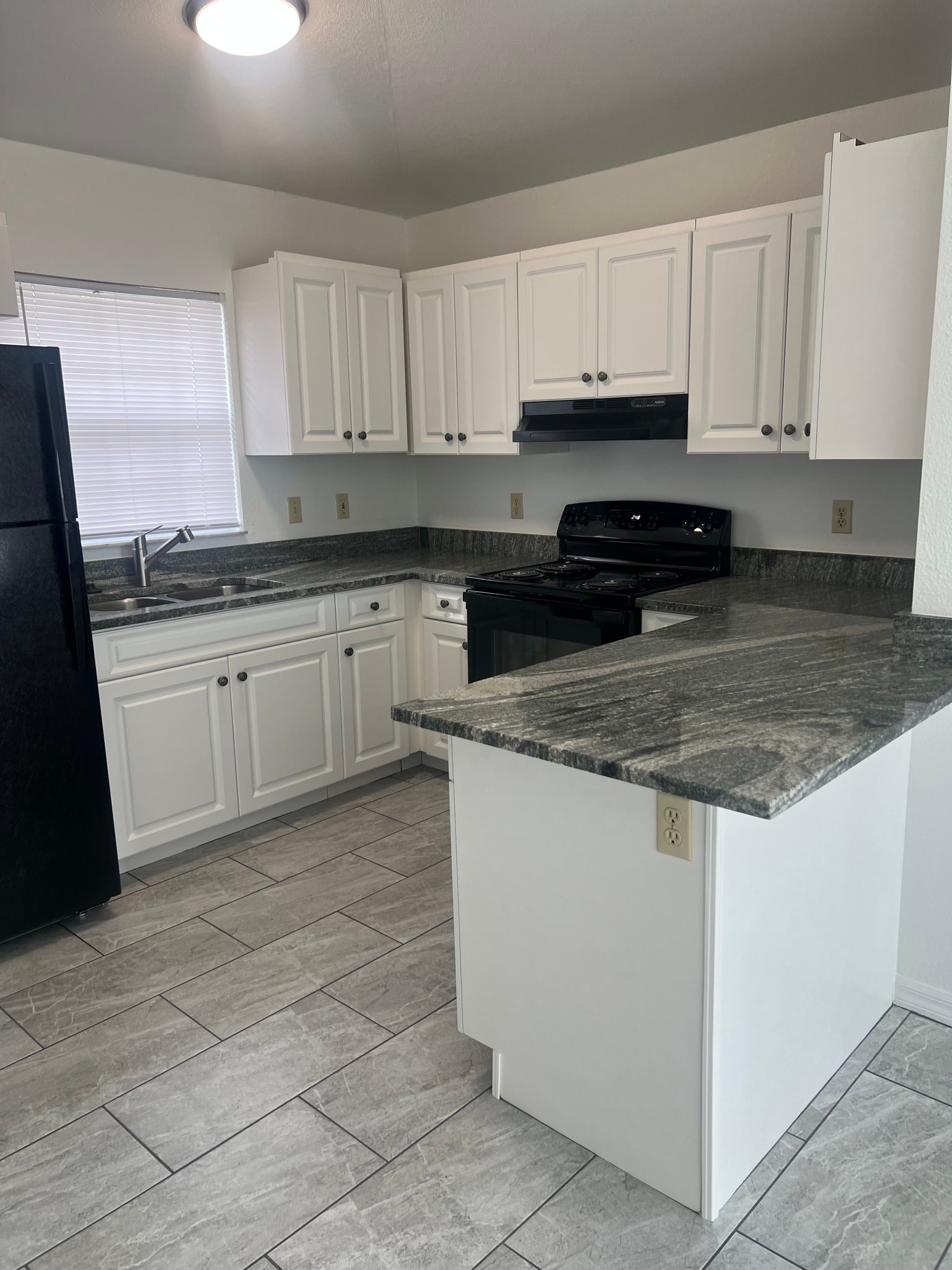 Pinellas Park FL Multiplex: 10770 US Highway 19 N