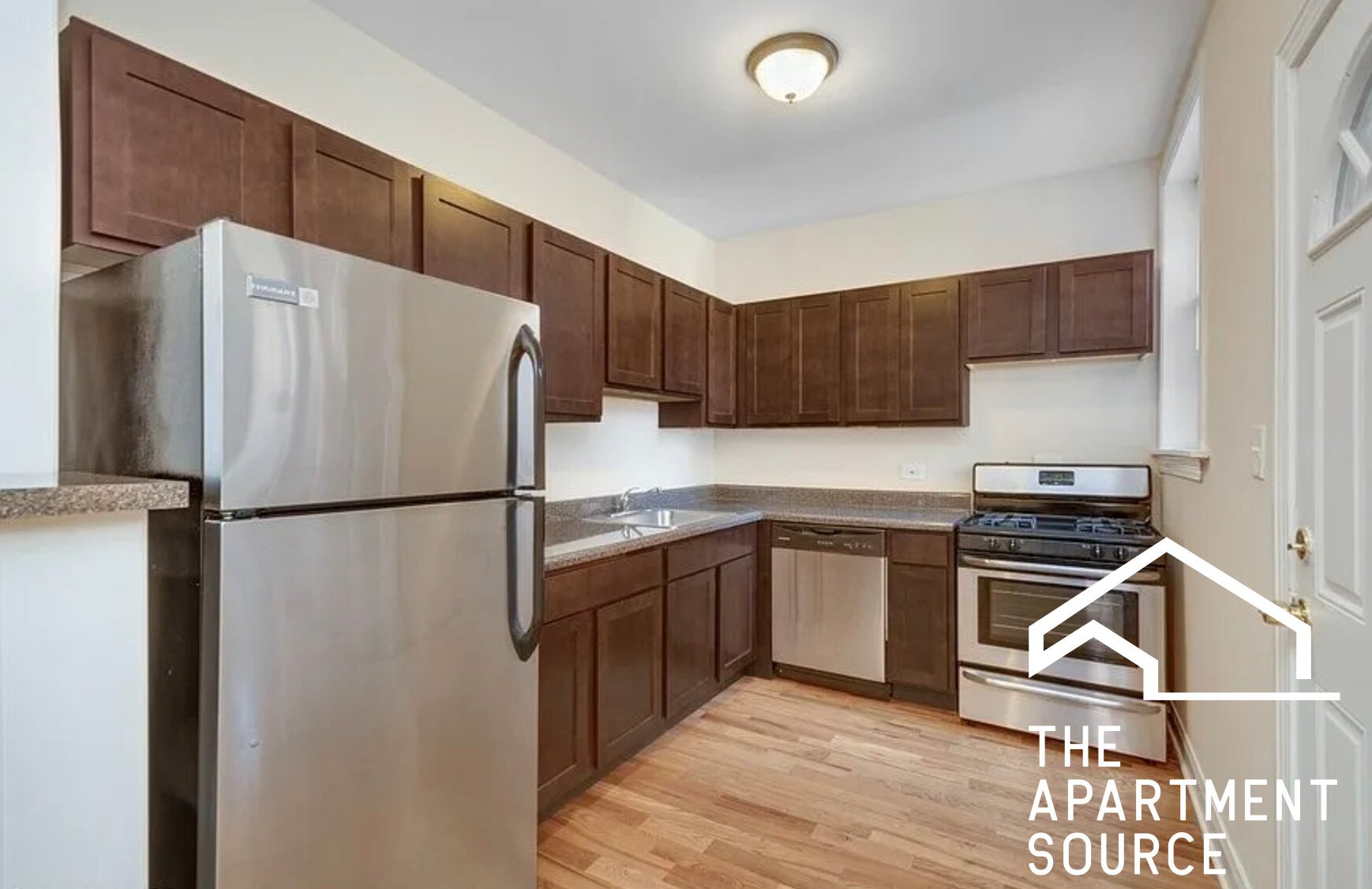 Chicago Apartment: 624 West Cornelia