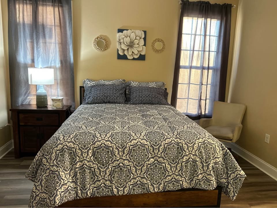 Augusta House: 1227 Holley St