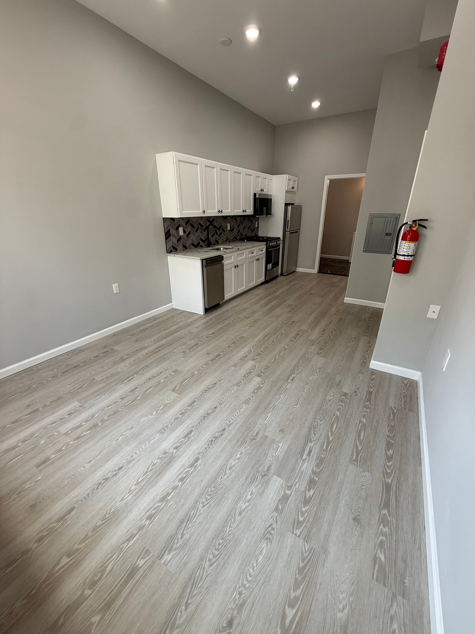 Paterson Apartment: 201 Governor St