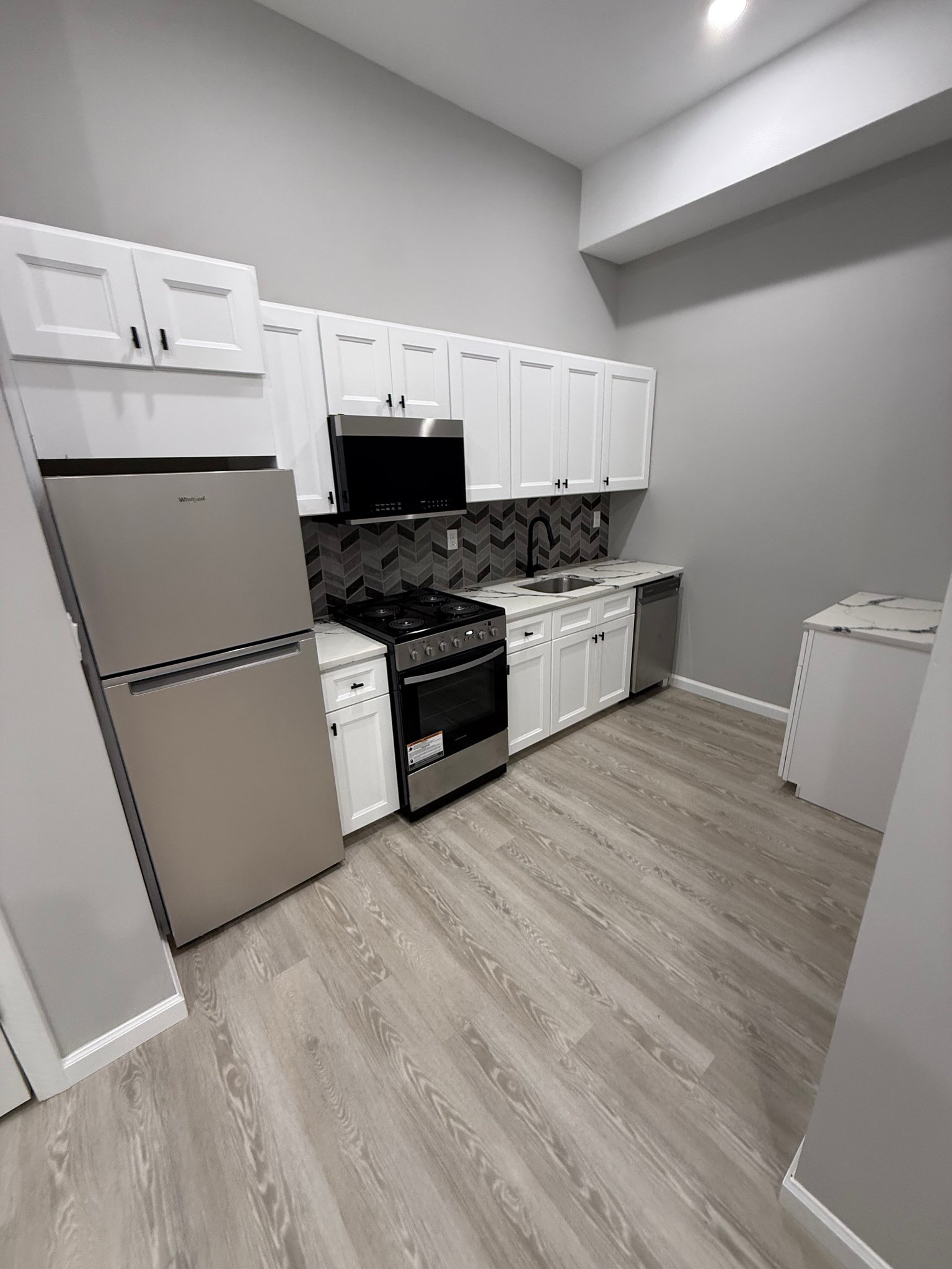 Paterson Apartment: 201 Governor St