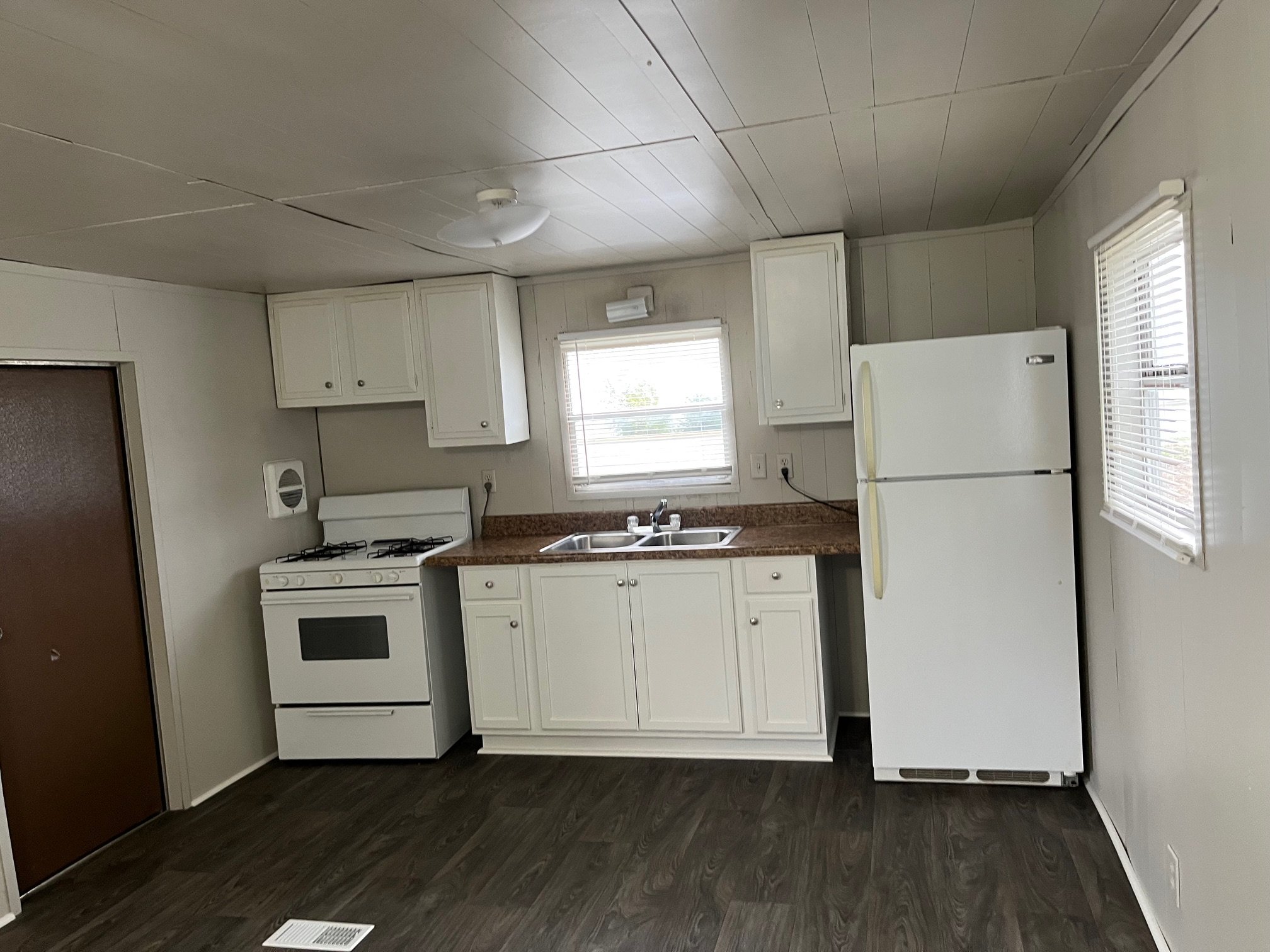 Fayetteville House: 1400 E 15th St