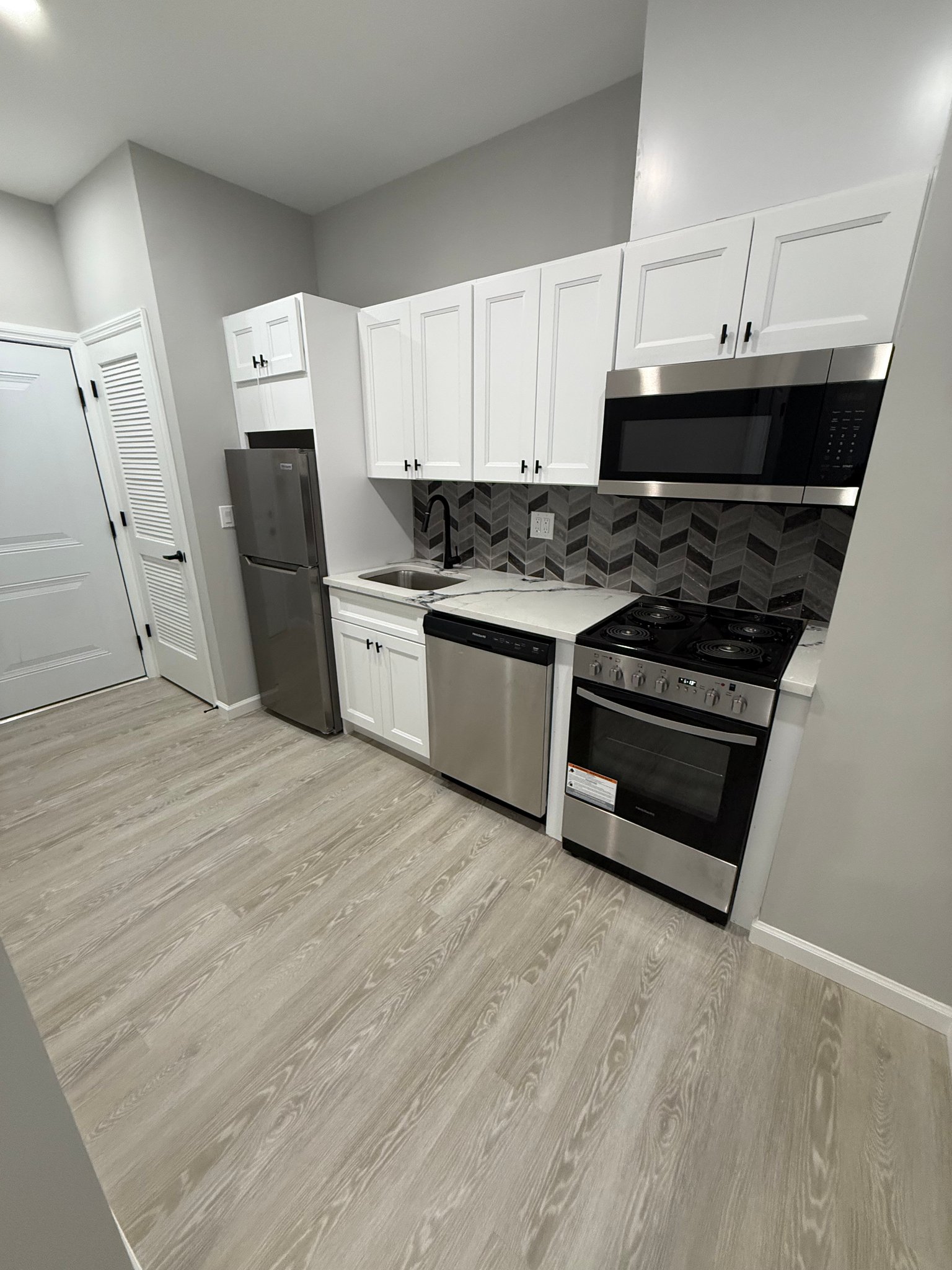 Paterson Apartment: 201 Governor St