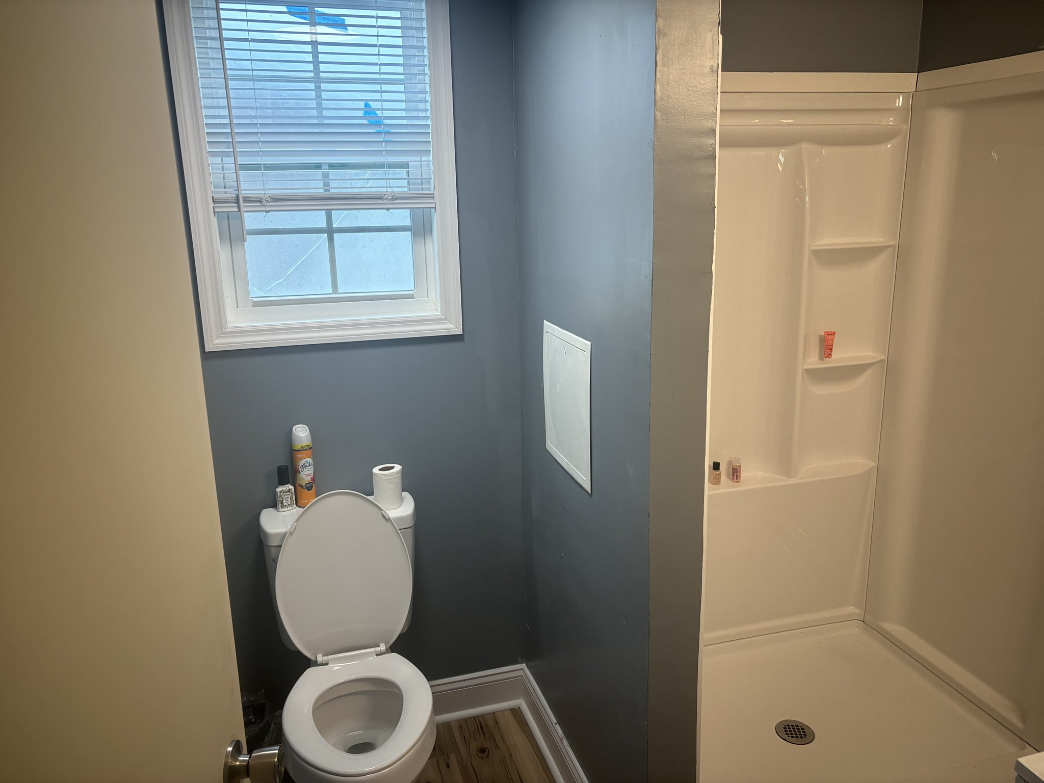 Wilmington House: 222 Wood Dale