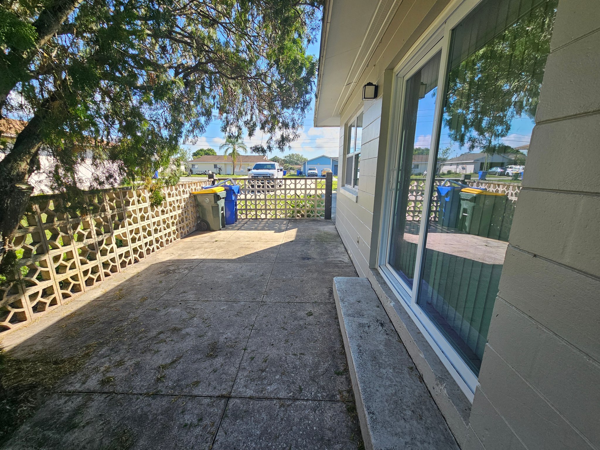 Sebring Multiplex: 4719 Manatee Drive