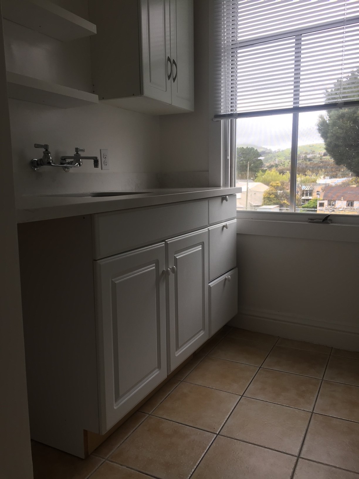 Brisbane Apartment: 100 San Bruno Ave Unit 11