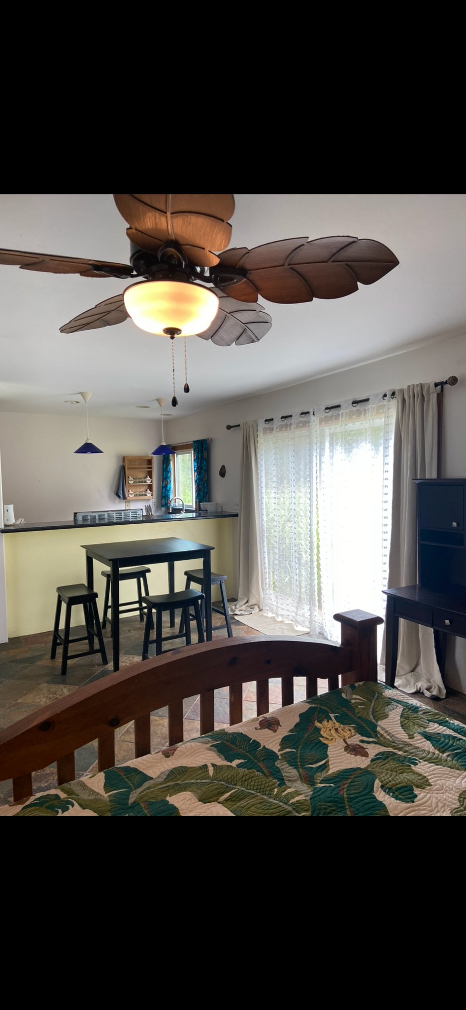 Keaau House: 15-1844 7th Ave